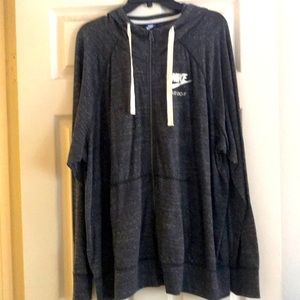 Woman’s plus size Nike zip up hoodie